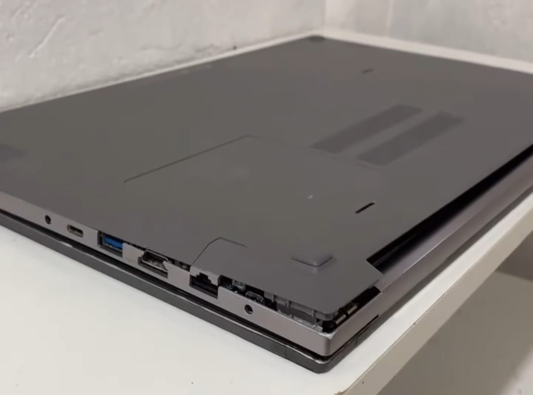 Reparo de carcaça de notebook